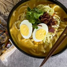 Coconut Curry Udon (Laksa-Style)
